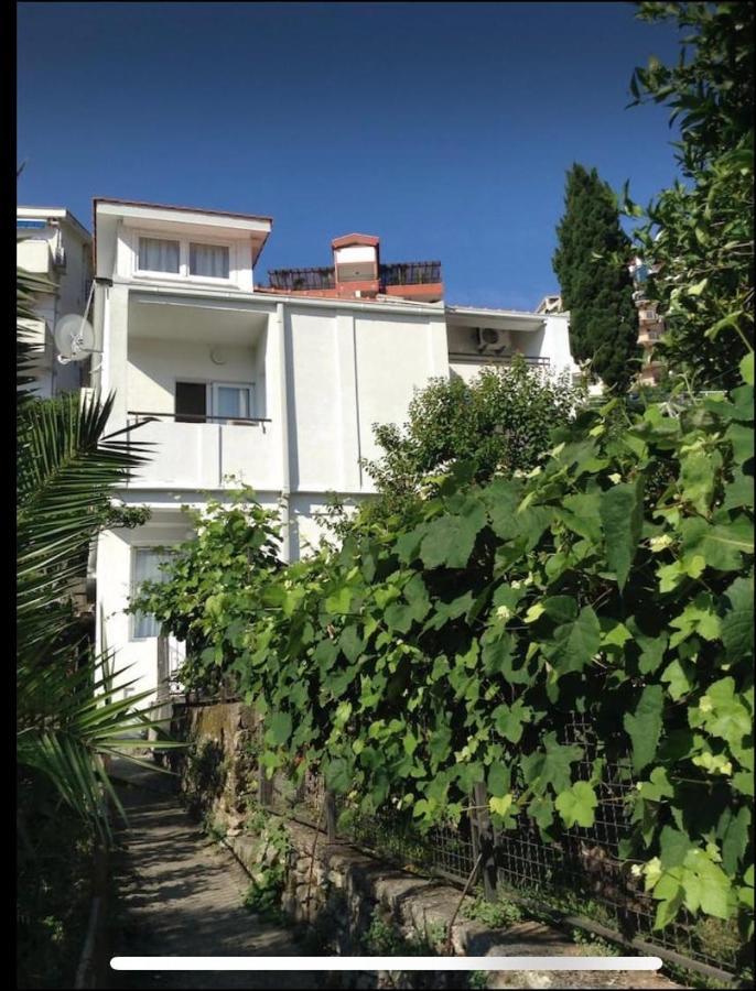 Apartments Lekic Budua Esterno foto